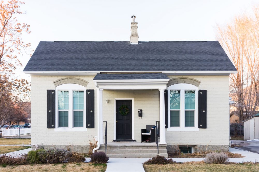How to Live in a Small House With a Family | Organize & Declutter
