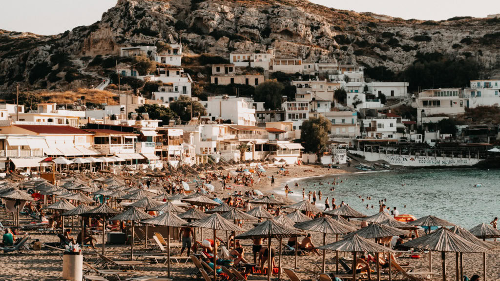 Matala Hippieflair Und Badespass Im Suden Von Kreta