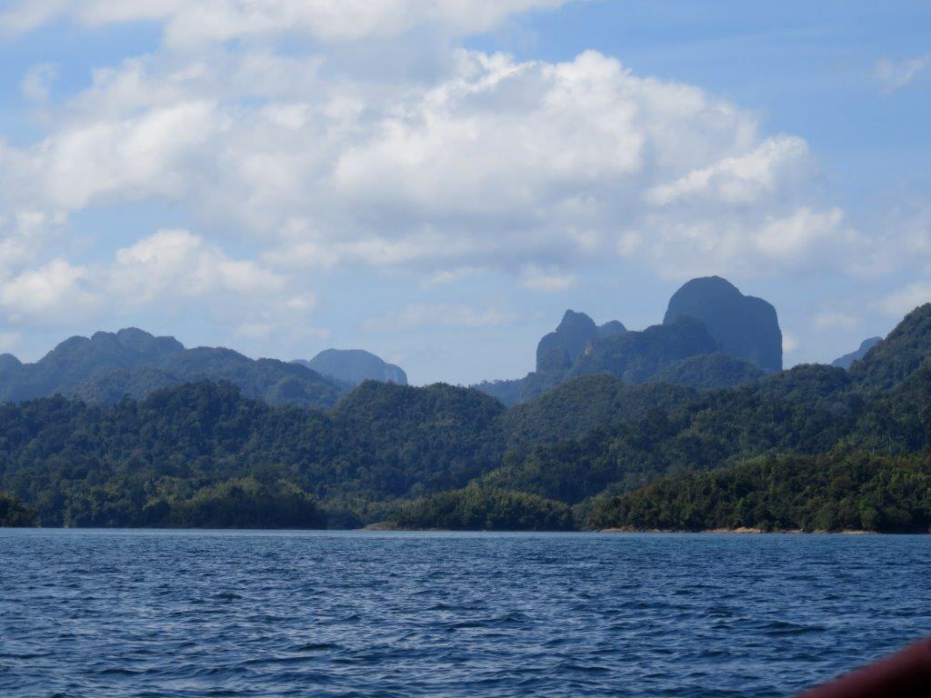přehrada v NP Khao Sok