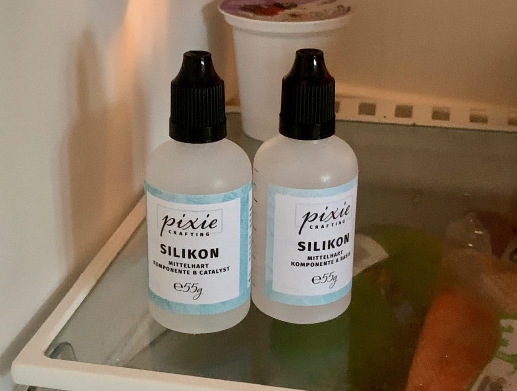 Silikon in den Kühlschrank stellen