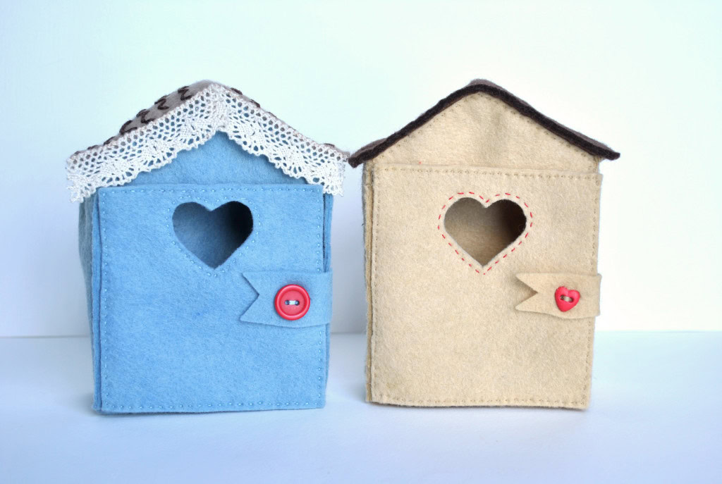 felt doll house