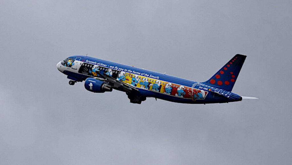 Un avion de Brussels Airlines au décollage. Ce n'est qu'après le décollage que les avions sont visibles numériquement sur Radarbox.
