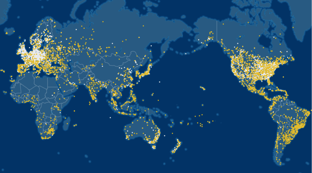 Mapa mundial con información de posición de los receptores: El Rastreador de Vuelos de FlightAware tiene una alta cobertura en Norteamérica y Europa.