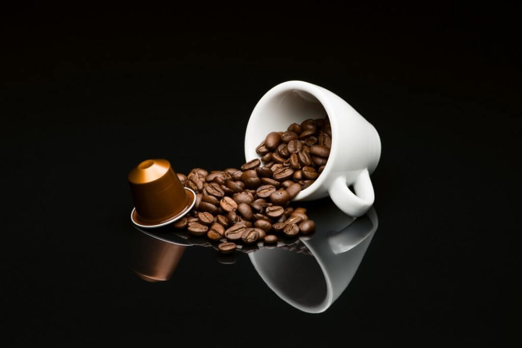Har du kapselbasert kaffe på kontoret, og er bekymret over kostnadene og miljøskadene det medfører?