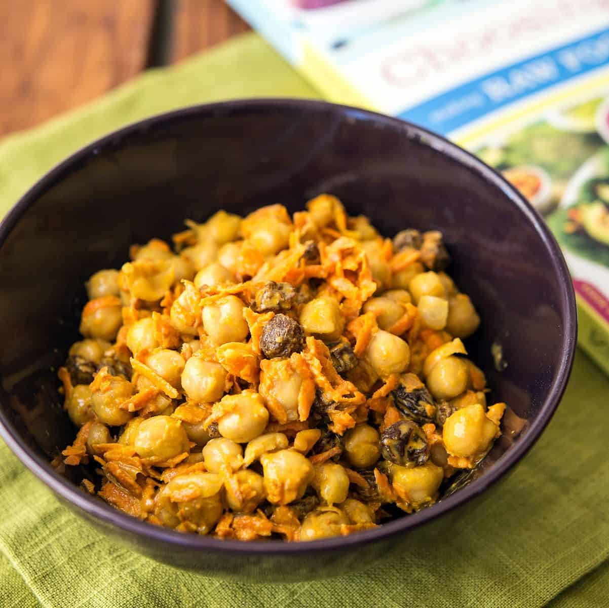This Curried Chickpea and Carrot Salad from Choosing Raw is poppin' with flavor! Itreally hit the spot, for me, so I'm sharing the recipe with you! #vegan #soyfree #glutenfree