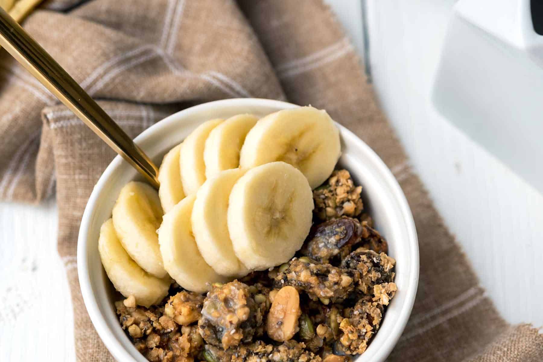 This snack is anything but boring! Peanut butter + Jelly (golden raisins) + buckwheat = PB&J Buckwheat Granola, that's oil-free and gluten-free.