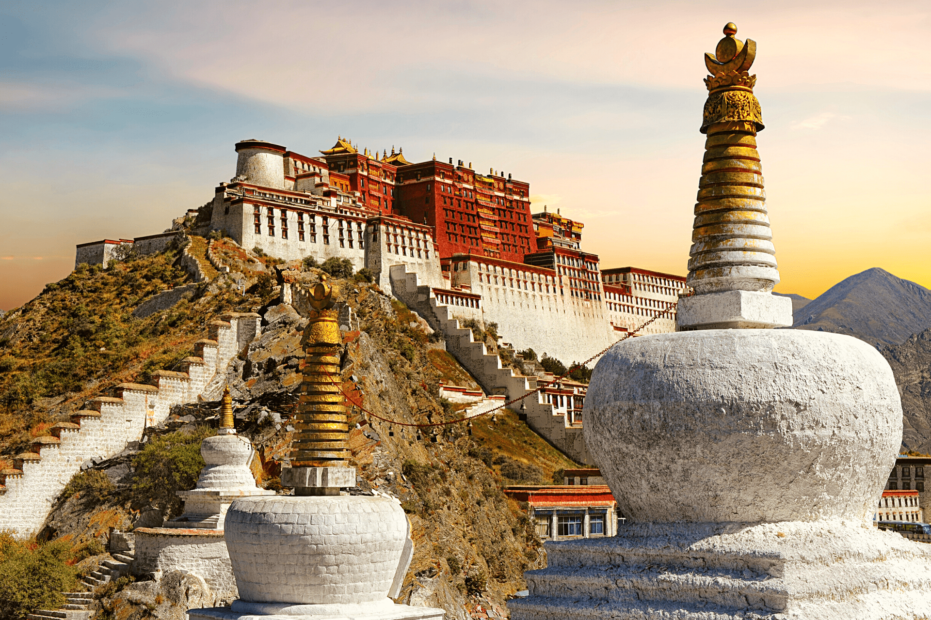 tibet-palace-sunset-chinese-language