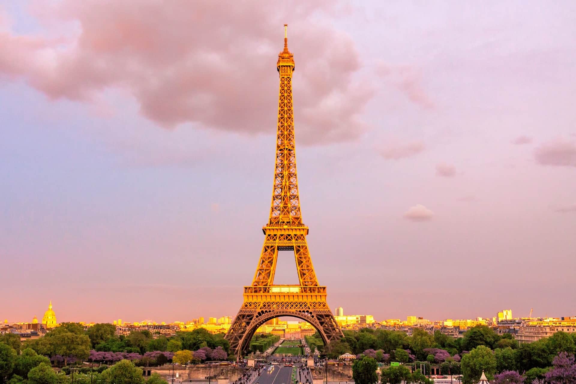 Eiffel-tower-sunset-paris-france-AFLS-400Languages