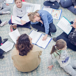 L'activité Anglais par Apprends et Rêve, activités pour enfants et ados à Paris L'activité Anglais par Apprends et Rêve, activités pour enfants et ados à Paris