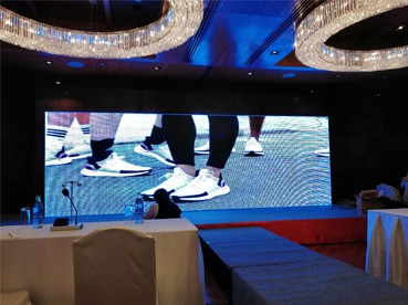 p4.81 จอled display rental vietnam coronation pageant jled refresh rate การซื้อหน้าจอโฆษณา LED ที่มีอายุการใช้งานยาวนาน