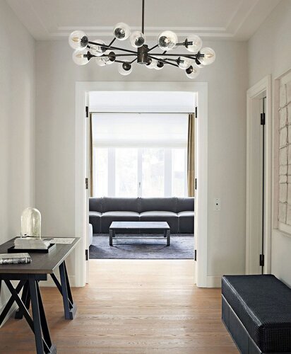 Showroom Menzelstrasse 20 - Entrance area with a view in the living room