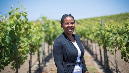 Ntsiki Biyela, a primeira-dama do vinho sul-africano Ntsiki Biyela, a primeira-dama do vinho sul-africano