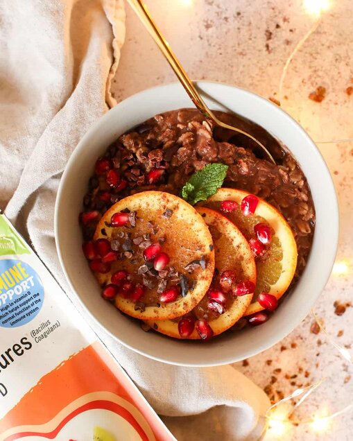 Chocolate Orange Porridge Bowl by @dumbbellsandoats