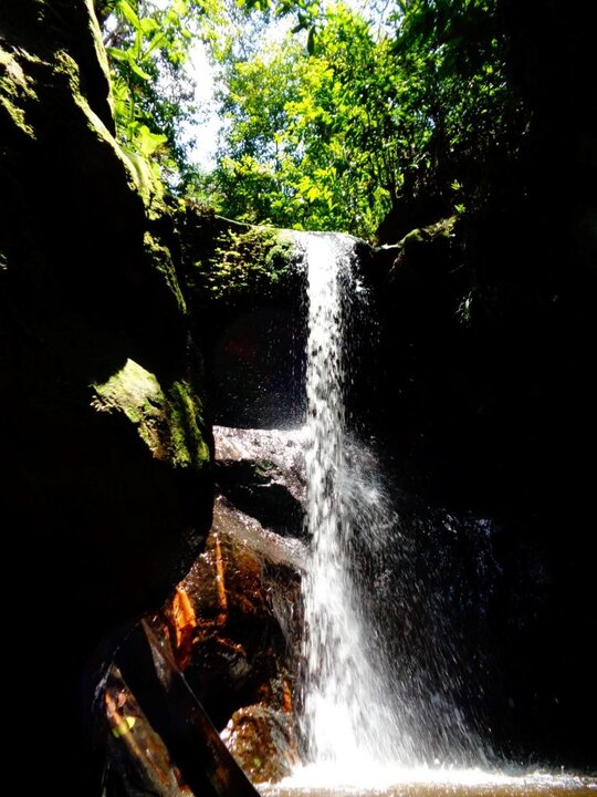 Binusan air terjun