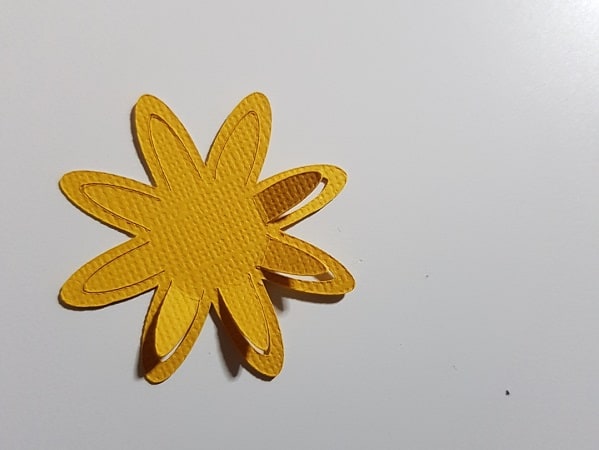 Lift the inside flower petals to add to the 3D effect of the flowers