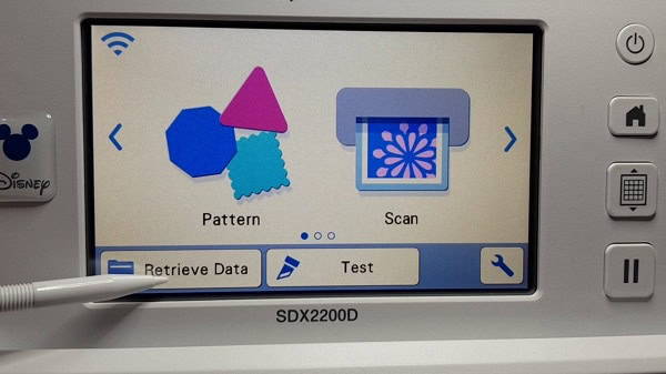 Scan N Cut screen to retrieve the data