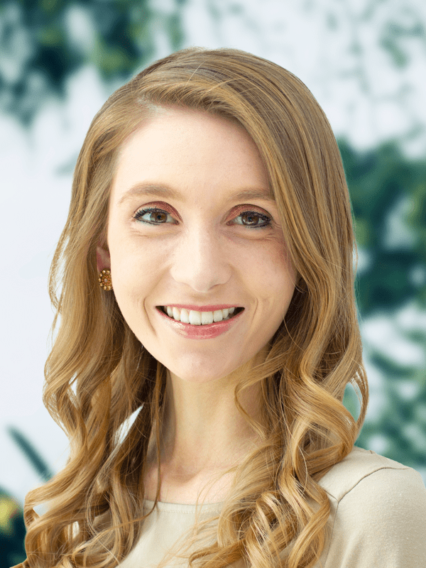 2021 Headshots Web Suzanne D (1)