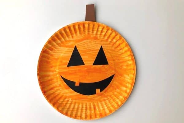 paper plate pumpkin 2