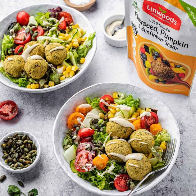 Falafel Salad Bowl by @peachypalate