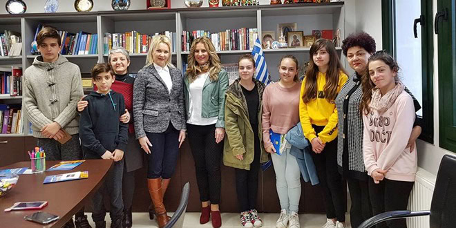 Eπίσκεψη στο Ρώσικο Σπίτι Eπίσκεψη στο Ρώσικο Σπίτι