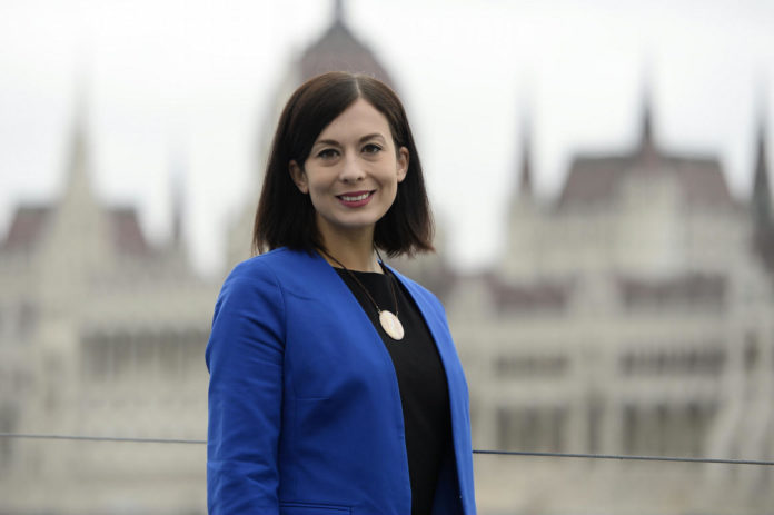 Megszólalt a magyar orvos-európai képviselő: a kormány ...