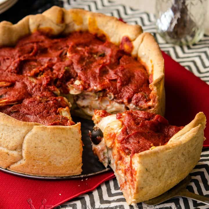 Mozzarella Mac Deep Dish Pizza - Creamy vegan mozzarella mac ‘n’ cheese in a delicious, homemade deep dish crust with easy toppings and flavorful marinara.