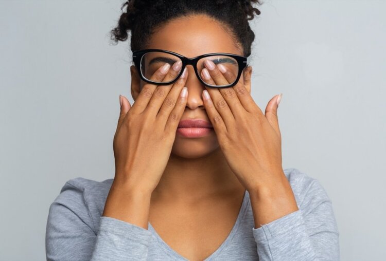 esfregar os olhos causa coronavirus | Dicas de Saúde