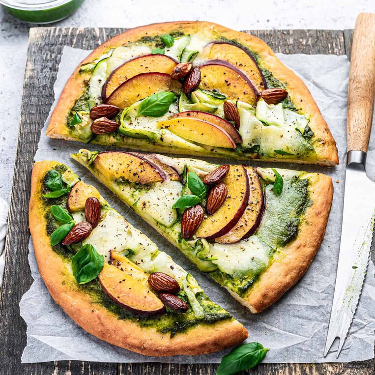 Peach Pesto Pizza by @peachypalate