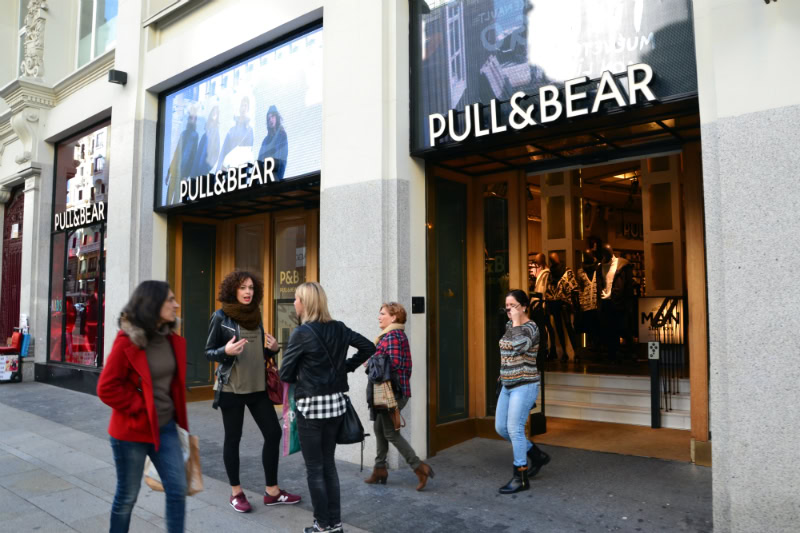 Donde ir de compras en Madrid - La calle Gran Vía es uno de los epicentros comerciales de la ciudad / foto: OgoTours