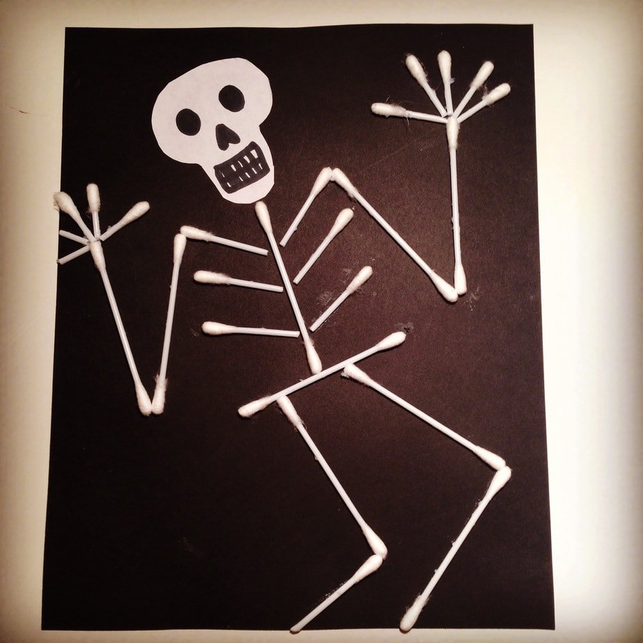 Kid's Craft Cotton Swab Skeleton Silly Fish Learning