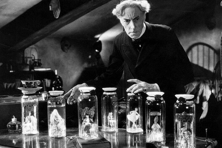 Dr. Pretorius (Ernest Thesiger) in Bride of Frankenstein (1935)