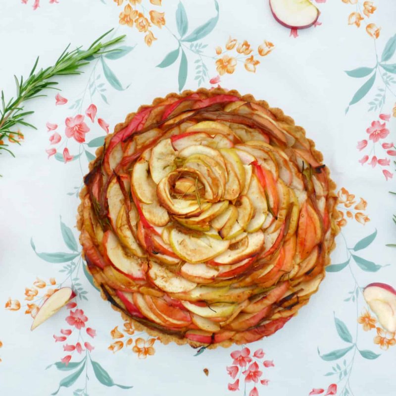veganska_jabolcna_pita_brez_glutena_recept_extraveganza1 veganska_jabolcna_pita_brez_glutena_recept_extraveganza1