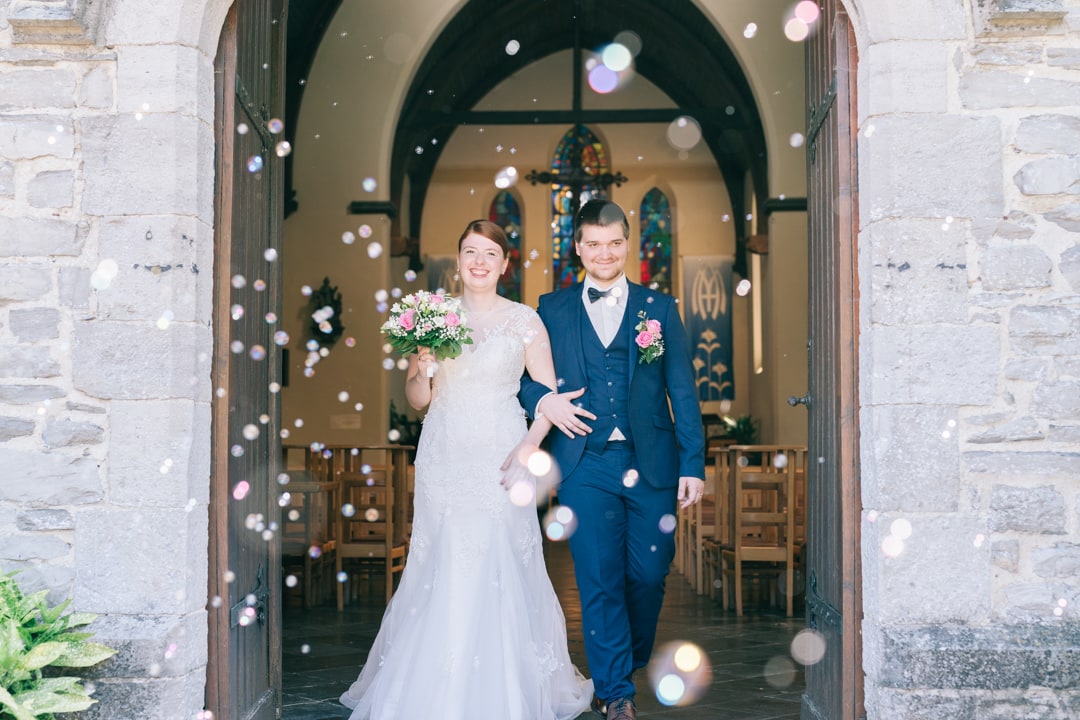 photographe mariage belgique sortie eglise