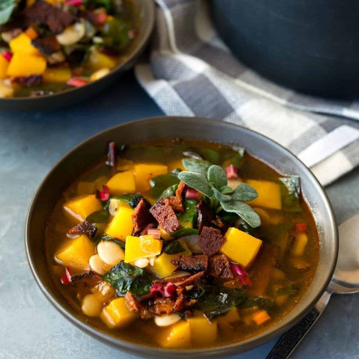 Butternut Squash Bacon Soup - Warm, comforting, smoky and VEGAN, made with 10 ingredients! #vegan #vegetarian #spon #SweetEarth