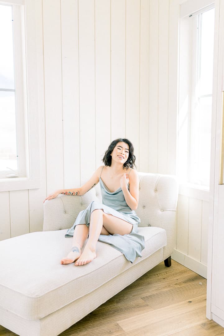 Window-light-bride-clean-skin-tones Window-light-bride-clean-skin-tones
