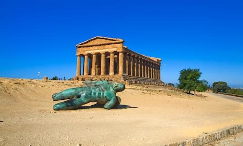 cropped-Tempio_della_Concordia_Valle_dei_templi_Agrigento_Sicily_Italy_-_panoramio.jpg