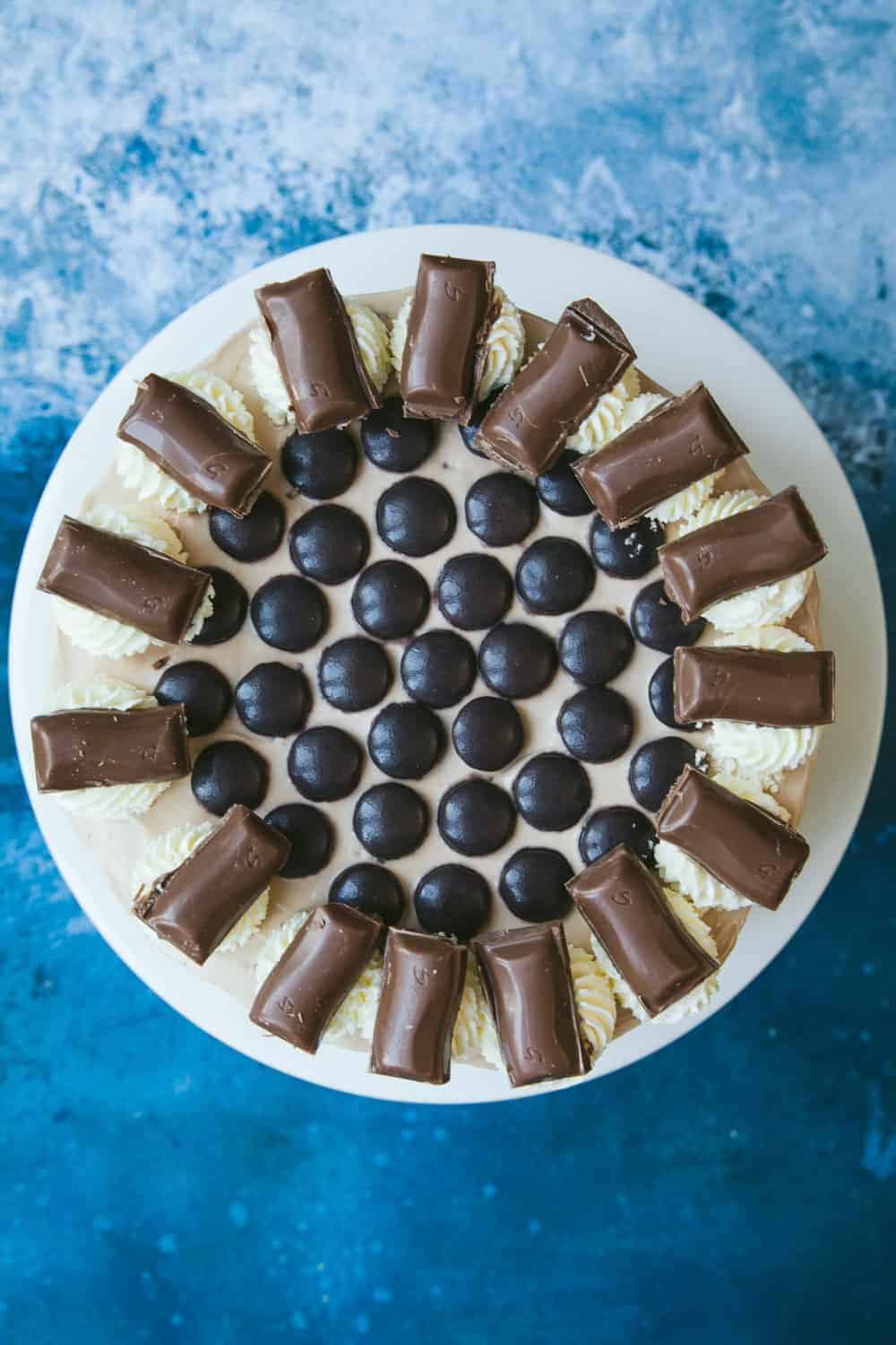 Galaxy Caramel Cheesecake No Bake Amy Treasure This galaxy caramel cheesecake features a digestive biscuit base, a creamy vanilla cheesecake with chopped galaxy caramel pieces mixed into it, the top is drizzled with both melted galaxy chocolate. galaxy caramel cheesecake no bake amy