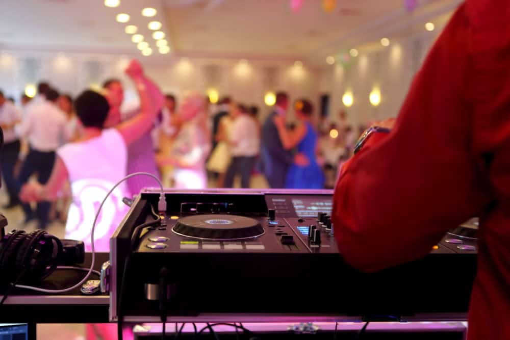 Unterhaltung Hochzeit: 8 Tipps für zufriedene Gäste! 2 Unterhaltung Hochzeit Musik