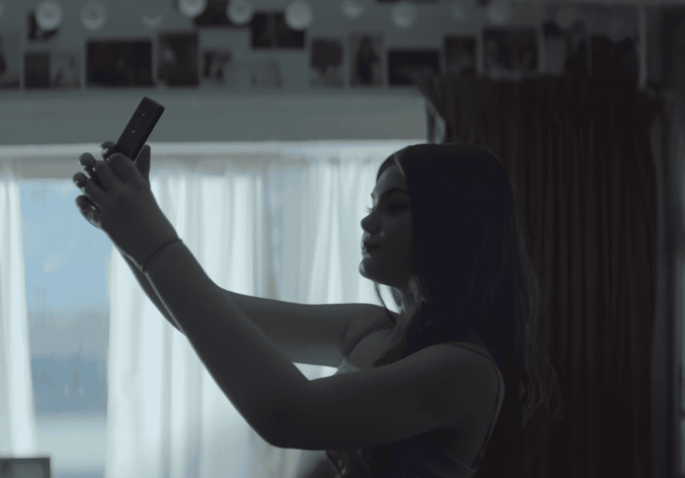 il marketing della bellezza nello spot dove reverse selfie
