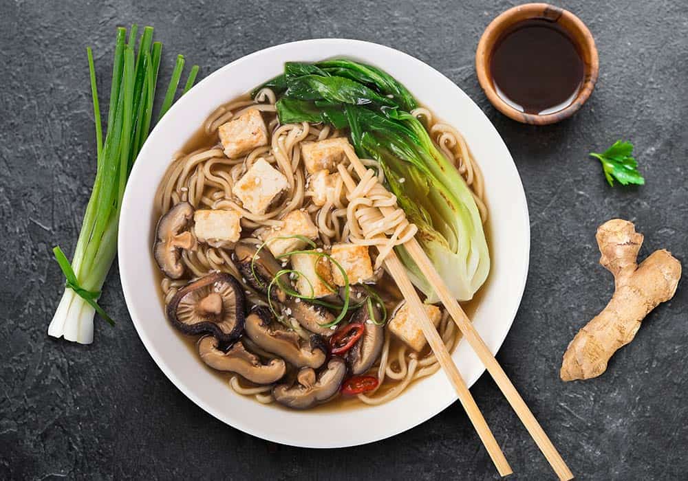 Wegetariańska zupa z grzybami Shiitake i tofu House of Asia