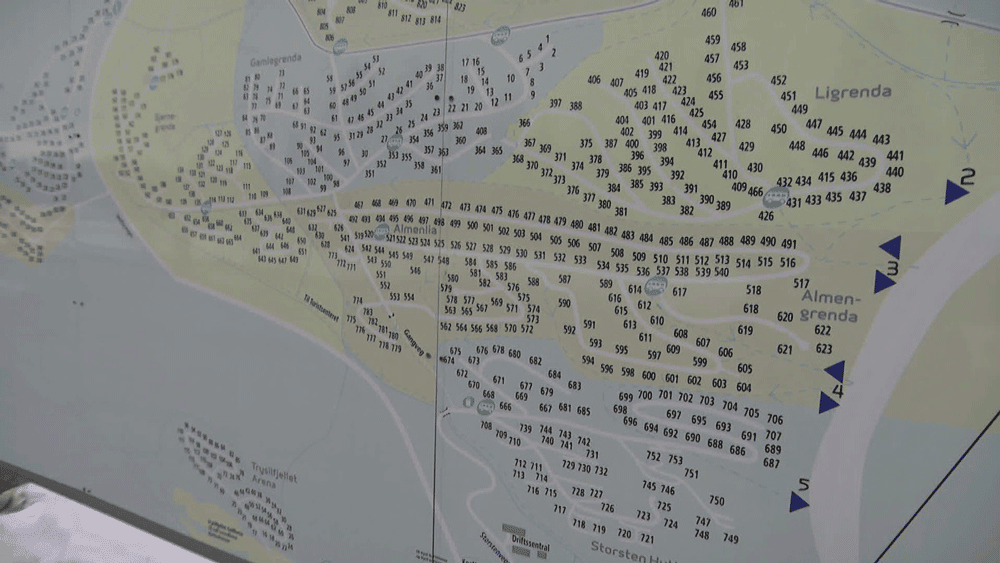 Cabins in this ski resort are only listed by numbers, causing confusion among tourists and emergency responders. Source: Knut Røsrud / NRK