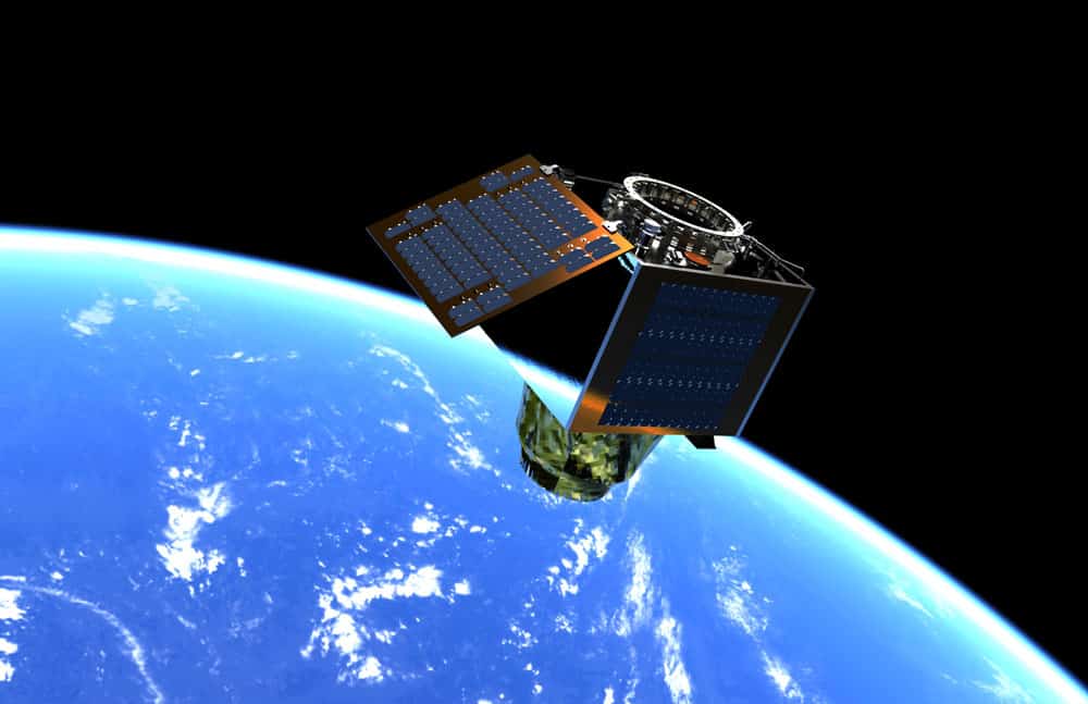 DarkCarb technology demonstration mission flying low cost MWIR detector, targeted for 2021 launch. Credit SSTL.