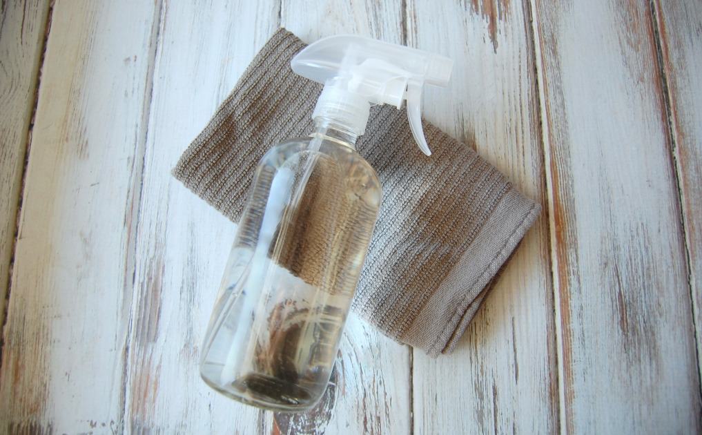 6 DIY Cleaners That Will Green Your Life