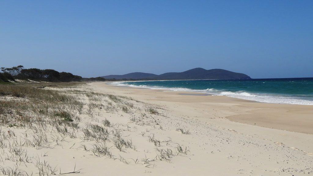 Feiner Sandstrand am Seven Mile Beach