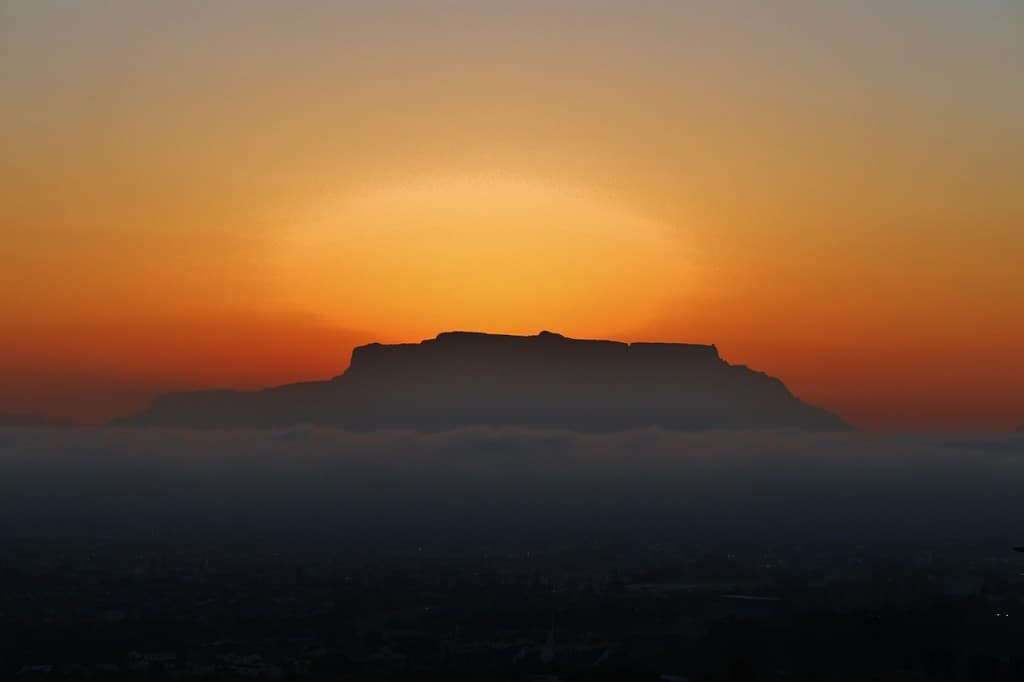 table mountain Cape Town sunset cruise