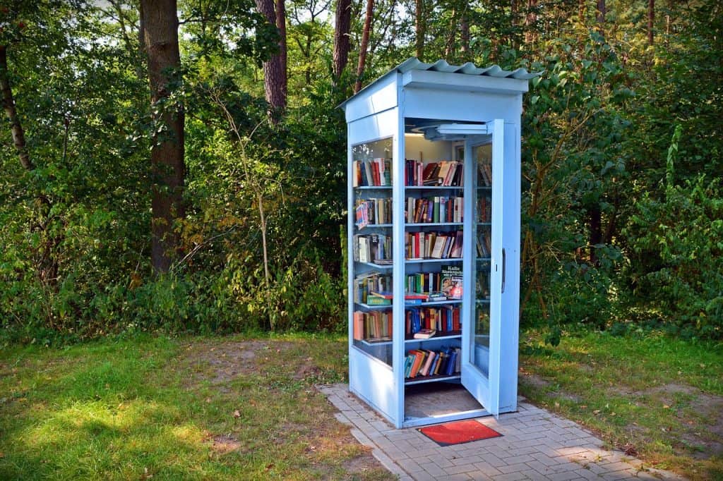Ein Bücherschrank ist eine Möglichkeit, Dinge zu tauschen.