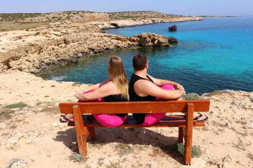 Finding jobs for a couple is one of the best ways to travel and work online
