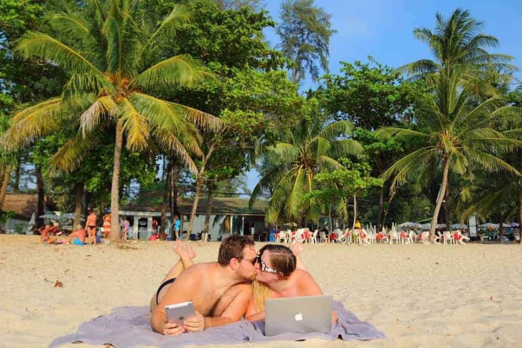 Jobs for a couple that involve beachtime!