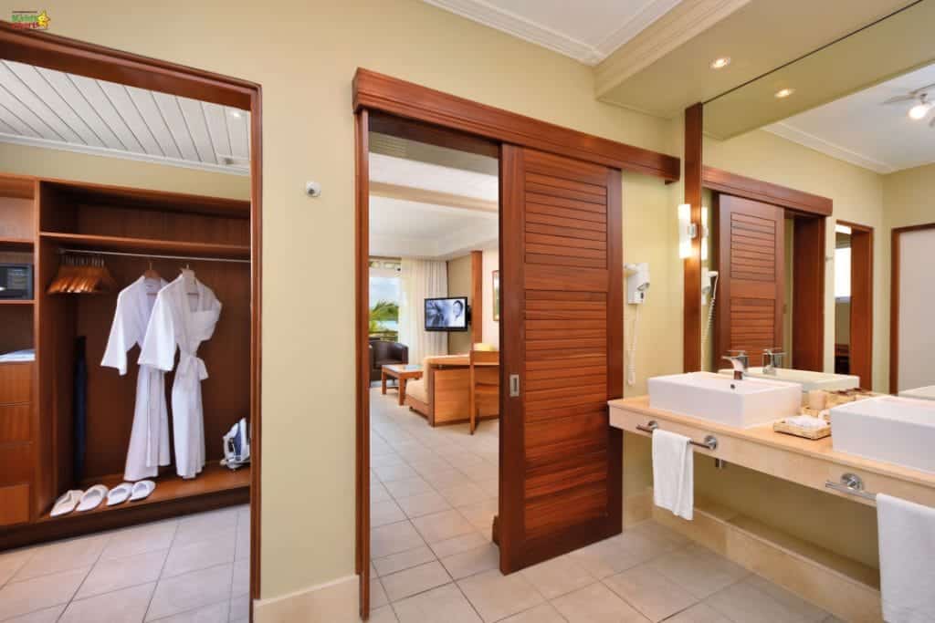 Shandrani resort review: inside our room.