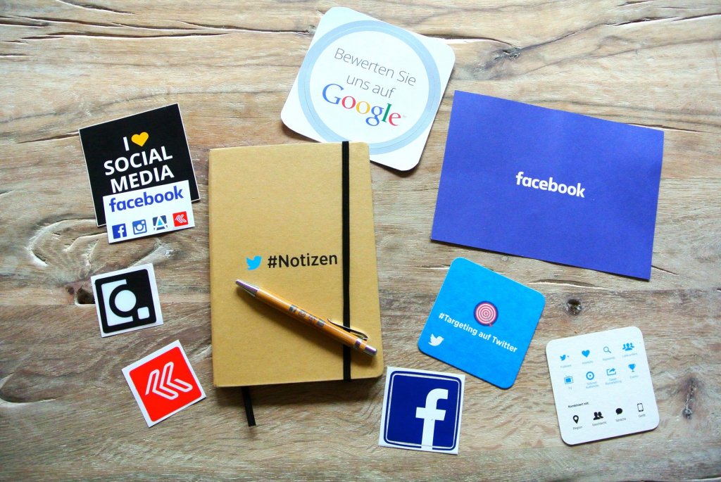 7 Tips for Managing Multiple Social Channels Efficiently
